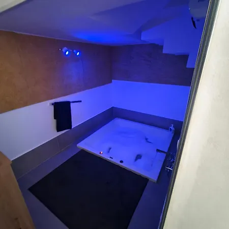 Casa Boeo Con Jacuzzi 아파트 *